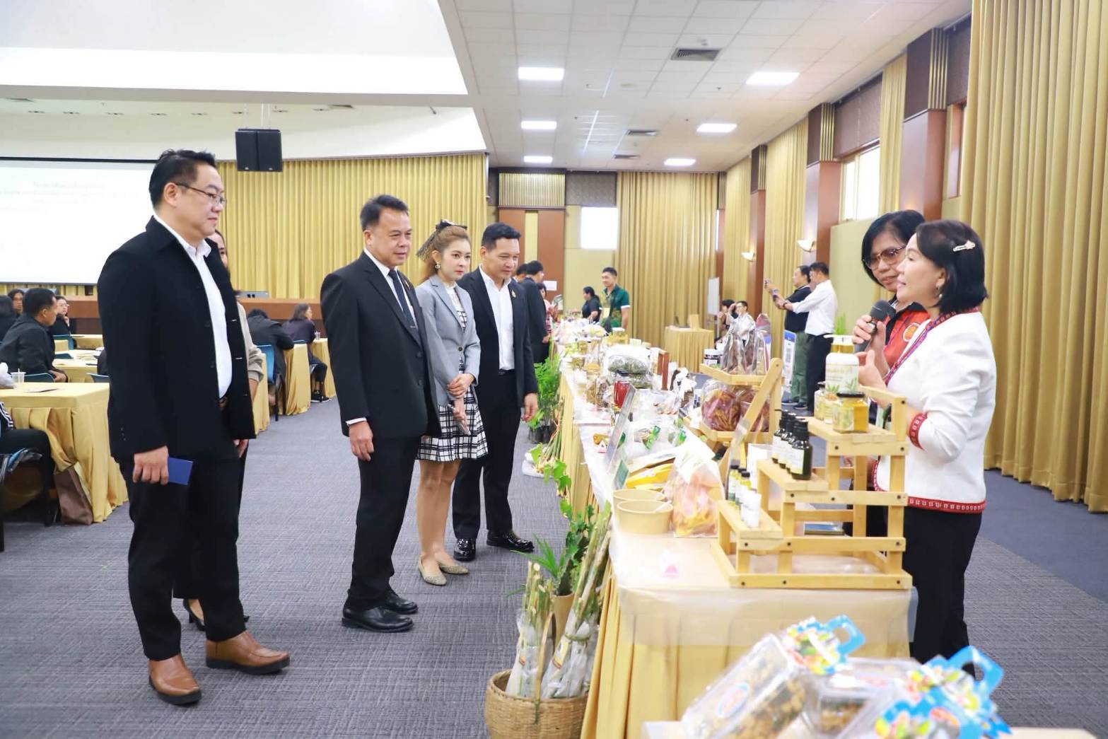 title - โครงการสัมมนาเชิงปฏิบัติการ หลักสูตร การเพิ่มประสิทธิภาพการผลิตสินค้าเกษตรชีวภาพในเขตปฏิรูปที่ดิน